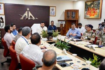 Hon'ble Civil Aviation Shri Ram Mohan Naidu reviewed the overall operations of the Jammu airport- from passenger amenities to infrastructure progress. माननीय नागरिक विमानन श्री राम मोहन नायडू ने जम्मू हवाई अड्डे के समग्र परिचालन की समीक्षा की - यात्री सुविधाओं से लेकर बुनियादी ढांचे की प्रगति तक।