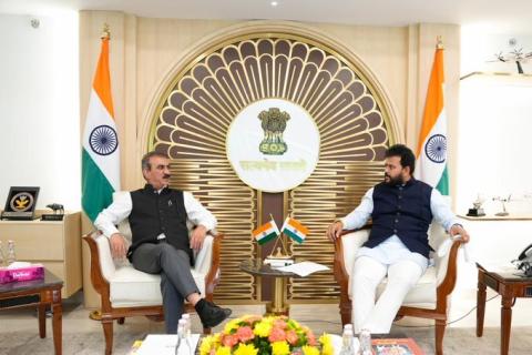 हिमाचल जैसे पहाड़ी राज्यों के लिए नागरिक उड्डयन मंत्रालय विमानन बुनियादी ढांचे को उन्नत करने और छोटे विमानों और हेलीकॉप्टर के माध्यम से कनेक्टिविटी का विस्तार करने के लिए प्रतिबद्ध है। हिमाचल जैसे पहाड़ी राज्यों के लिए नागरिक उड्डयन मंत्रालय विमानन बुनियादी ढांचे को उन्नत करने और छोटे विमानों और हेलीकॉप्टर के माध्यम से कनेक्टिविटी का विस्तार करने के लिए प्रतिबद्ध है।