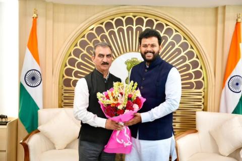 हिमाचल जैसे पहाड़ी राज्यों के लिए नागरिक उड्डयन मंत्रालय विमानन बुनियादी ढांचे को उन्नत करने और छोटे विमानों और हेलीकॉप्टर के माध्यम से कनेक्टिविटी का विस्तार करने के लिए प्रतिबद्ध है। हिमाचल जैसे पहाड़ी राज्यों के लिए नागरिक उड्डयन मंत्रालय विमानन बुनियादी ढांचे को उन्नत करने और छोटे विमानों और हेलीकॉप्टर के माध्यम से कनेक्टिविटी का विस्तार करने के लिए प्रतिबद्ध है।