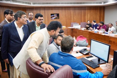 यात्री-केंद्रित गवर्नेंस को और मज़बूत करने के लिए, नागरिक उड्डयन मंत्रालय ने नई दिल्ली के उड़ान भवन में एक स्थायी 24×7 पैसेंजर असिस्टेंस कंट्रोल रूम (PACR) बनाया है।